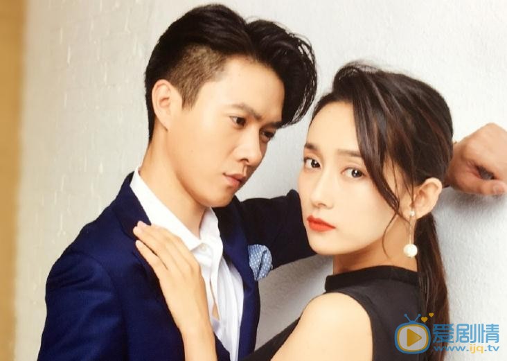 李若宁与人合照 李若宁高清写真_李若宁高清剧照