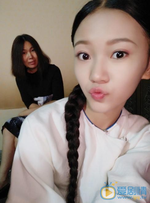 张译兮片场照 张译兮高清写真_张译兮高清剧照