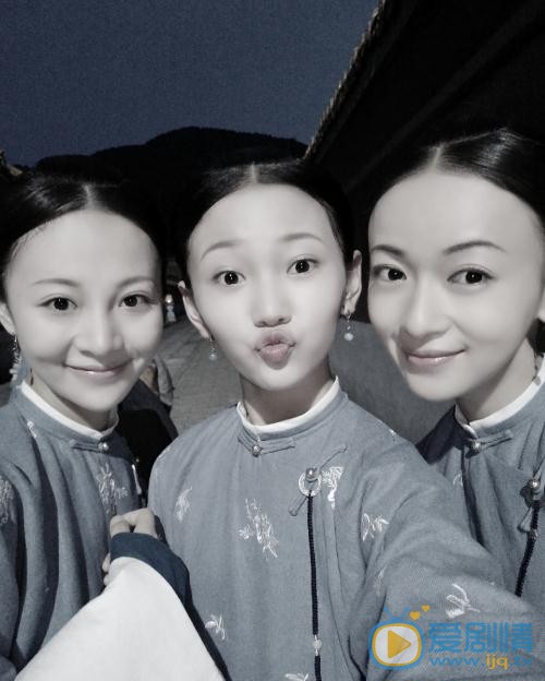 张译兮与人合照 张译兮高清写真_张译兮高清剧照