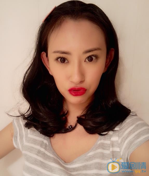 徐歉嘟嘴卖萌照 徐歉高清写真_徐歉高清剧照