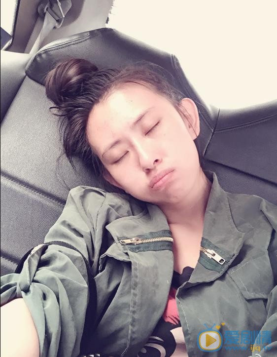 徐歉嘟嘴卖萌照 徐歉高清写真_徐歉高清剧照