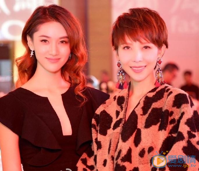 王熙然与明星合照 王熙然高清写真_王熙然高清剧照