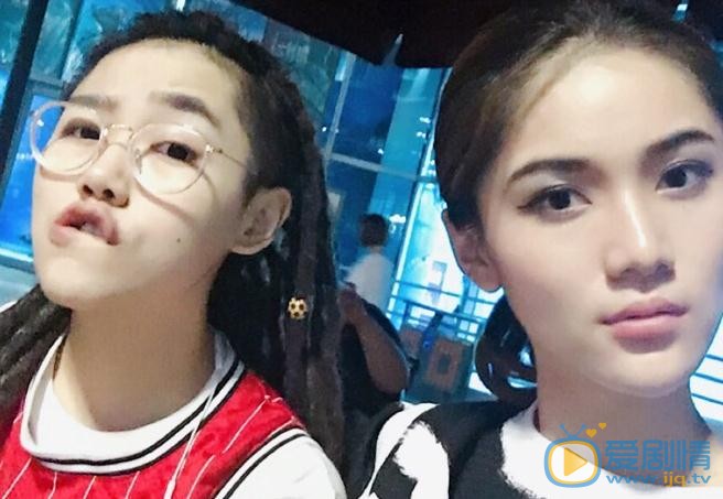 王熙然与好友合照 王熙然高清写真_王熙然高清剧照
