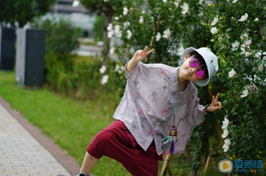 石悦安鑫夏日清爽写真 石悦安鑫高清写真_石悦安鑫高清剧照