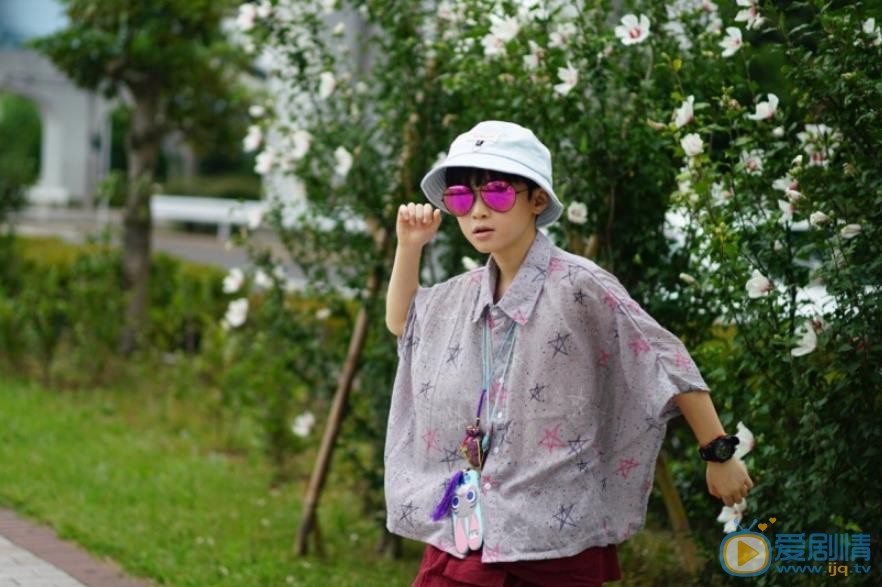 石悦安鑫夏日清爽写真 石悦安鑫高清写真_石悦安鑫高清剧照