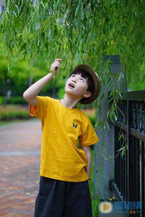 石悦安鑫夏日清爽写真 石悦安鑫高清写真_石悦安鑫高清剧照
