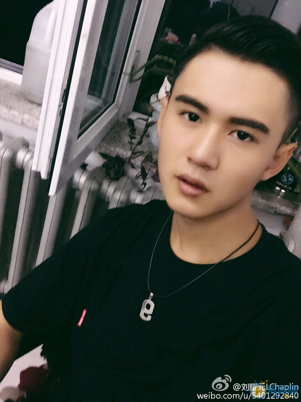 刘尹昊参加活动写真 刘尹昊高清写真_刘尹昊高清剧照
