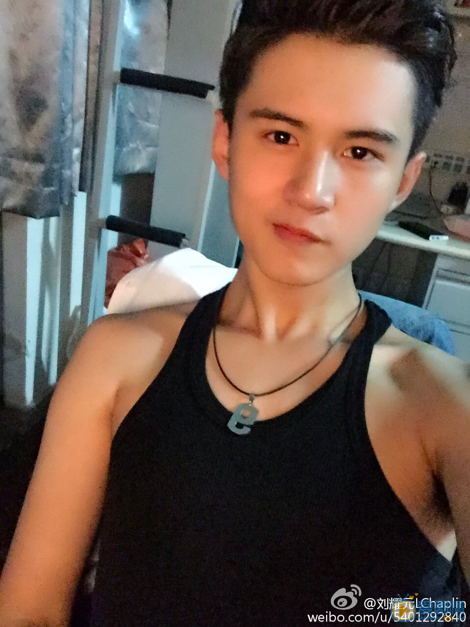 刘尹昊参加活动写真 刘尹昊高清写真_刘尹昊高清剧照