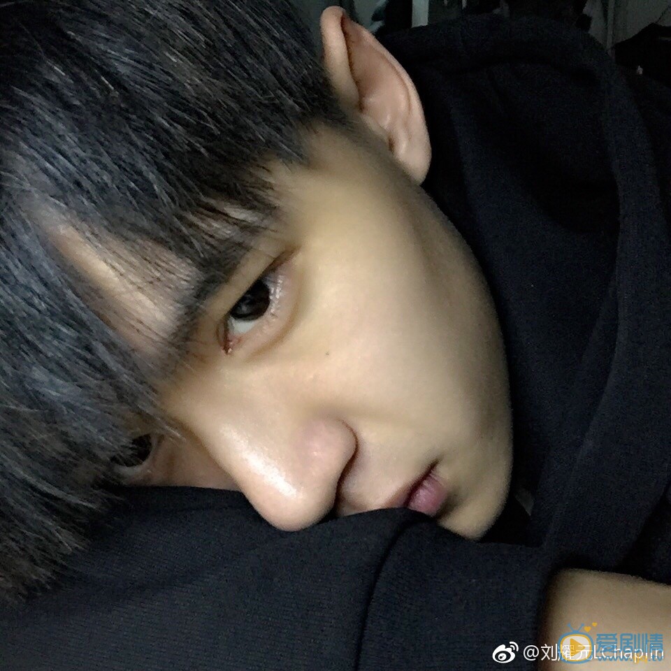 刘尹昊参加活动写真 刘尹昊高清写真_刘尹昊高清剧照