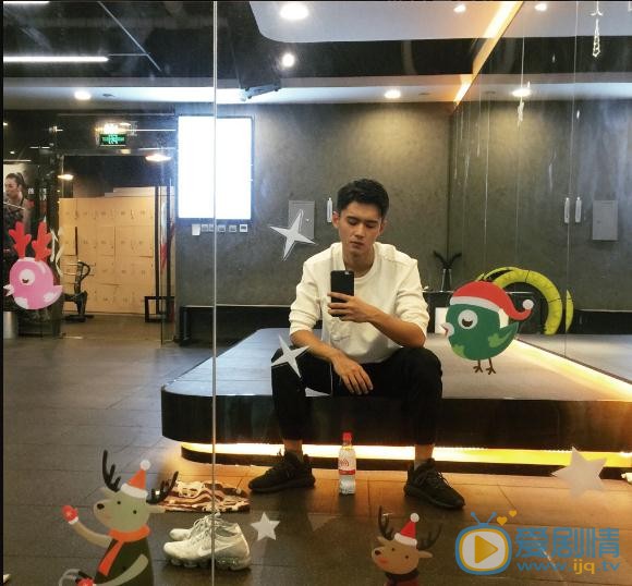 刘尹昊帅气写真 刘尹昊高清写真_刘尹昊高清剧照