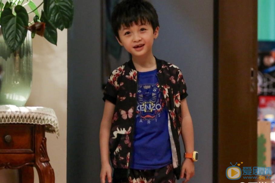 石悦安鑫《淘气爷孙》剧照 石悦安鑫高清写真_石悦安鑫高清剧照