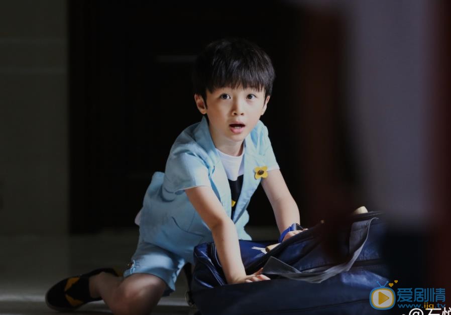 石悦安鑫《淘气爷孙》剧照 石悦安鑫高清写真_石悦安鑫高清剧照