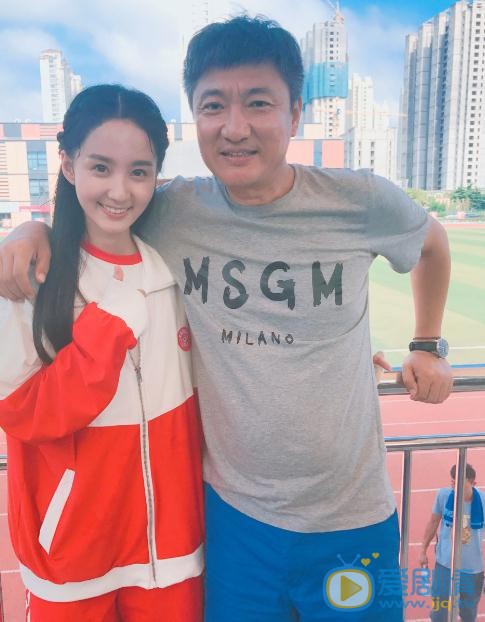 许晓诺与人合照 许晓诺高清写真_许晓诺高清剧照
