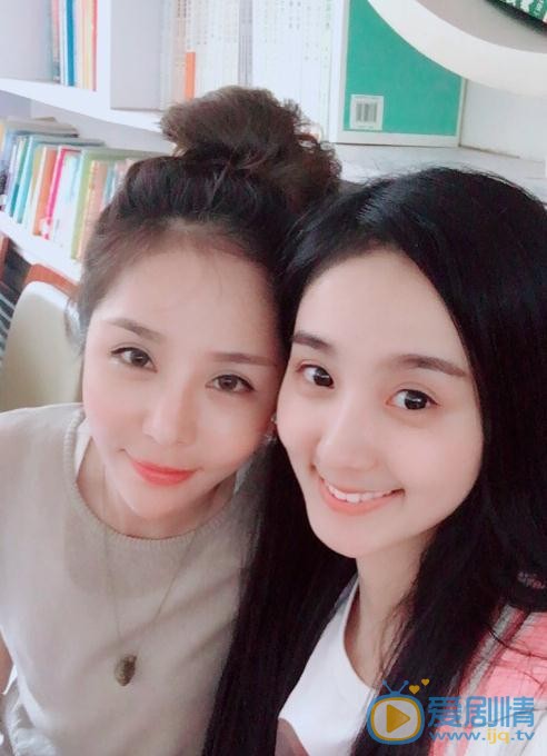 许晓诺与人合照 许晓诺高清写真_许晓诺高清剧照