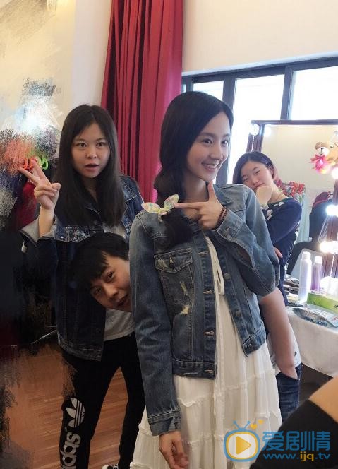 许晓诺与人合照 许晓诺高清写真_许晓诺高清剧照