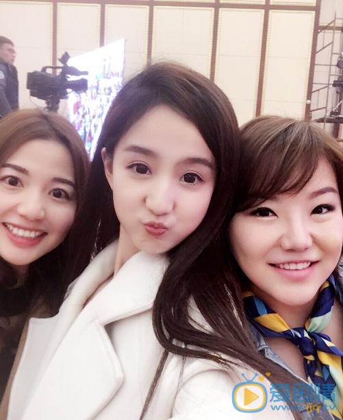 许晓诺与人合照 许晓诺高清写真_许晓诺高清剧照