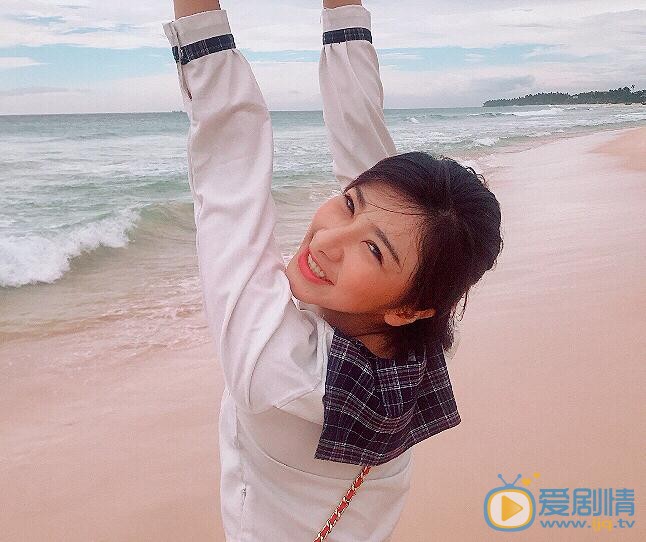 洪冰瑶海边写真 洪冰瑶高清写真_洪冰瑶高清剧照