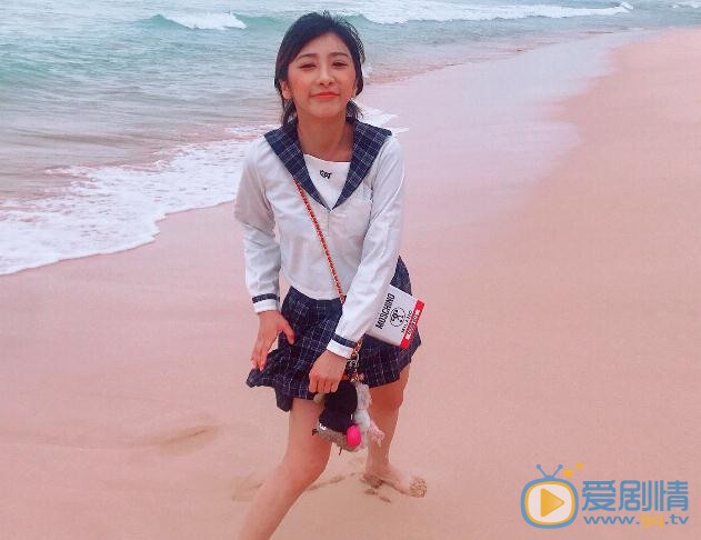 洪冰瑶海边写真 洪冰瑶高清写真_洪冰瑶高清剧照
