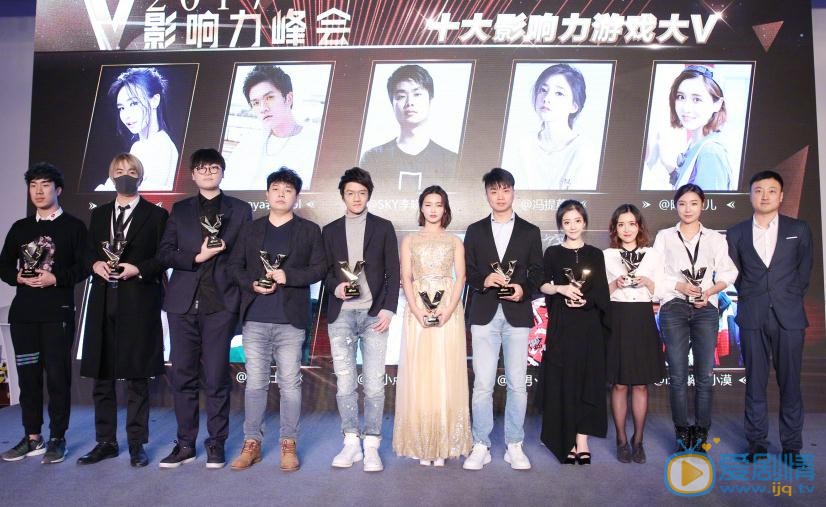 冯提莫活动照 冯提莫高清写真_冯提莫高清剧照