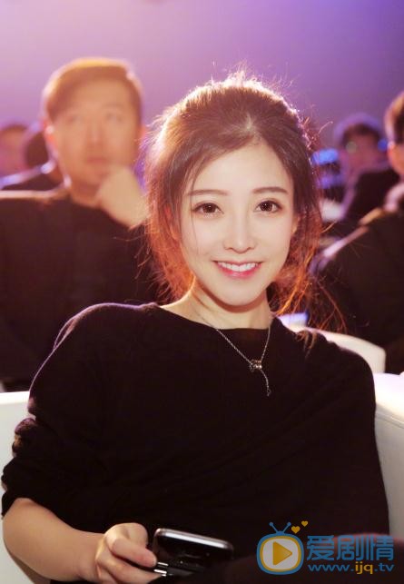 冯提莫活动照 冯提莫高清写真_冯提莫高清剧照