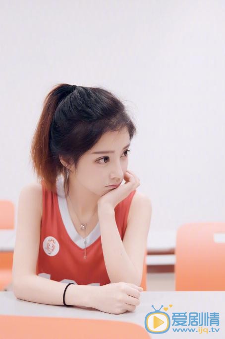 冯提莫校园写真 冯提莫高清写真_冯提莫高清剧照