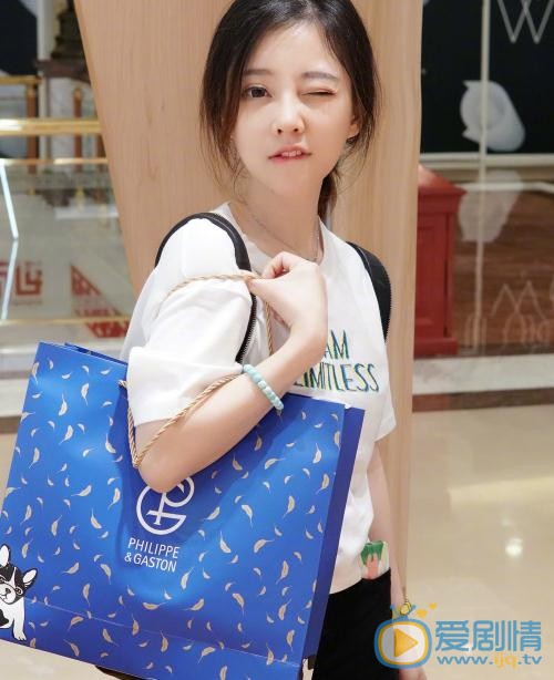 冯提莫气质写真 冯提莫高清写真_冯提莫高清剧照