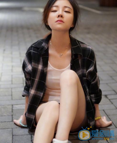 冯提莫街拍写真 冯提莫高清写真_冯提莫高清剧照