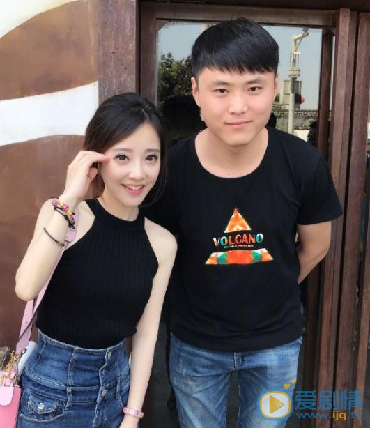 冯提莫与人合照 冯提莫高清写真_冯提莫高清剧照