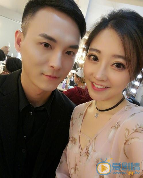 冯提莫与人合照 冯提莫高清写真_冯提莫高清剧照