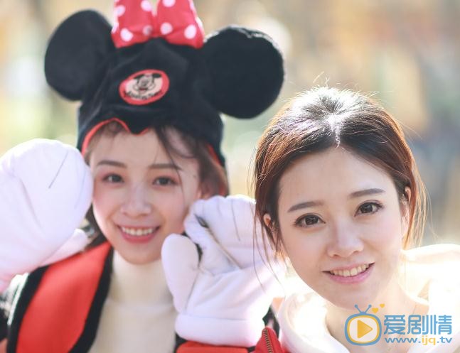 冯提莫与人合照 冯提莫高清写真_冯提莫高清剧照