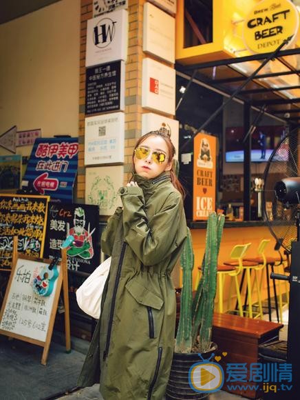 陈霜街拍写真 陈霜高清写真_陈霜高清剧照