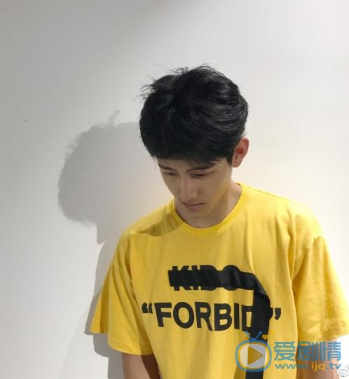 战宇杂志写真 战宇高清写真_战宇高清剧照