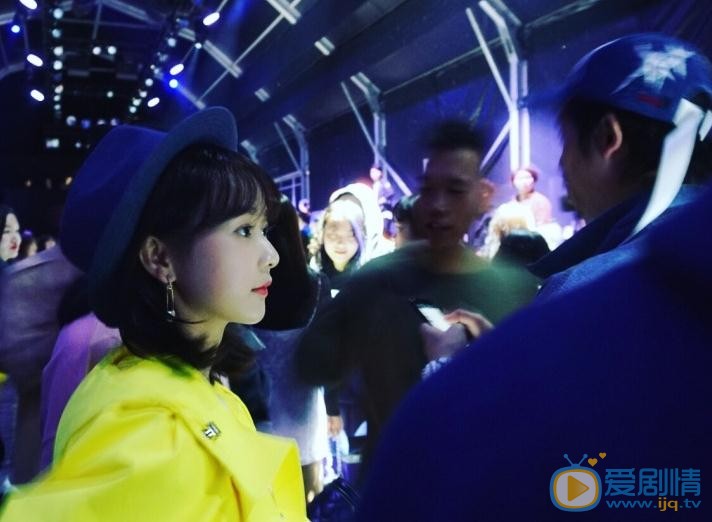 王水林与人合照 王水林高清写真_王水林高清剧照