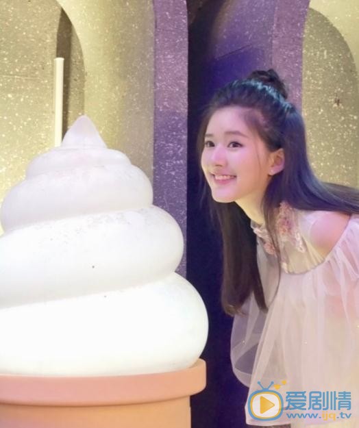 凤囚凰马雪云是谁扮演的？马雪云扮演者赵露思个人资料、写真及生活照欣赏