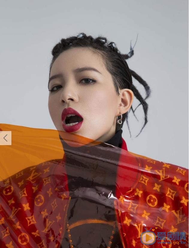 李斯丹妮个性写真照 李斯丹妮高清写真_李斯丹妮高清剧照