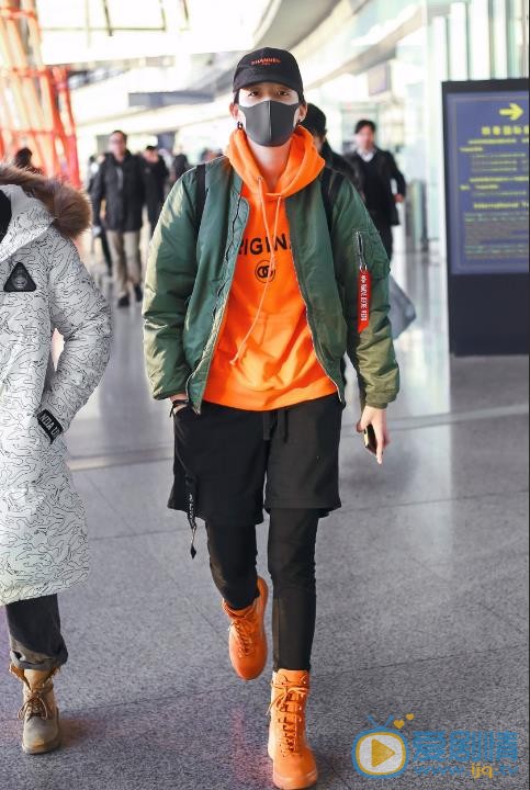 李斯丹妮机场路透照 李斯丹妮高清写真_李斯丹妮高清剧照