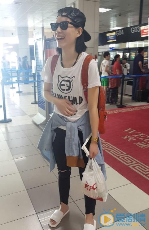 李斯丹妮机场路透照 李斯丹妮高清写真_李斯丹妮高清剧照