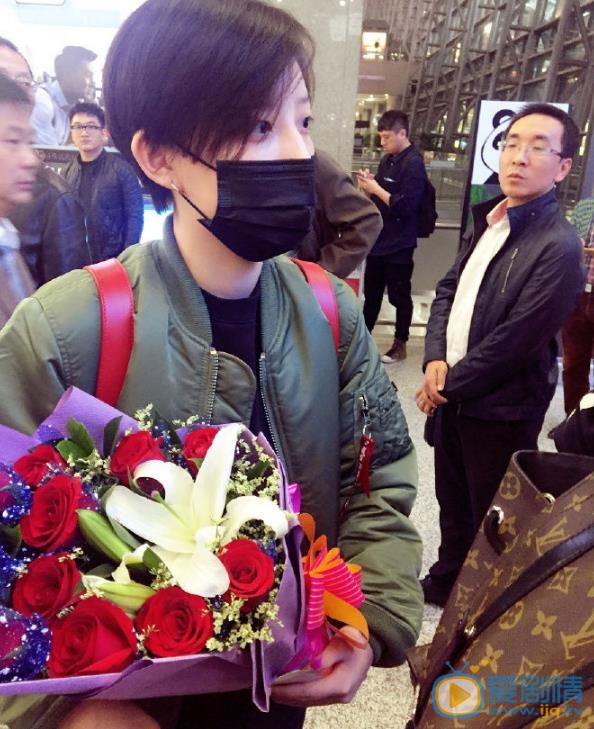 李斯丹妮机场路透照 李斯丹妮高清写真_李斯丹妮高清剧照