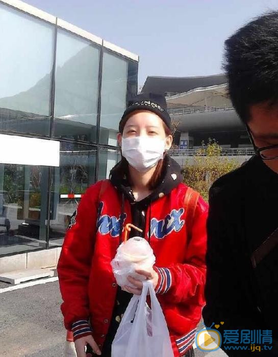 李斯丹妮机场路透照 李斯丹妮高清写真_李斯丹妮高清剧照