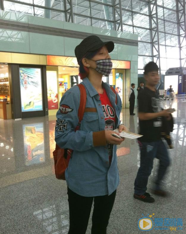 李斯丹妮机场路透照 李斯丹妮高清写真_李斯丹妮高清剧照