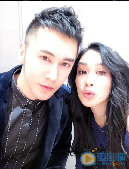 钟丽缇和张伦硕合照写真 钟丽缇高清写真_钟丽缇高清剧照