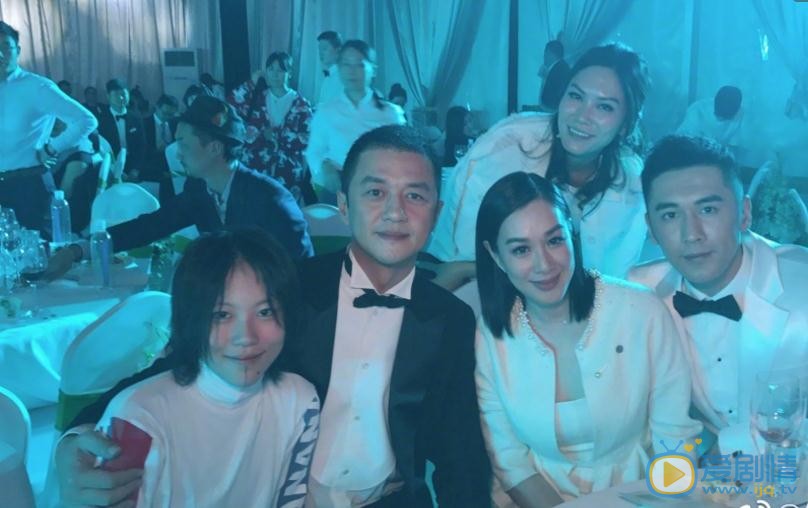 钟丽缇和张伦硕合照写真 钟丽缇高清写真_钟丽缇高清剧照