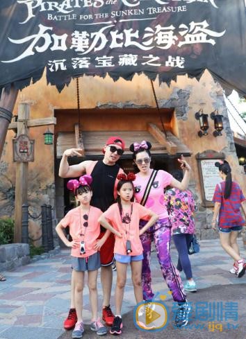 钟丽缇家人合照写真 钟丽缇高清写真_钟丽缇高清剧照