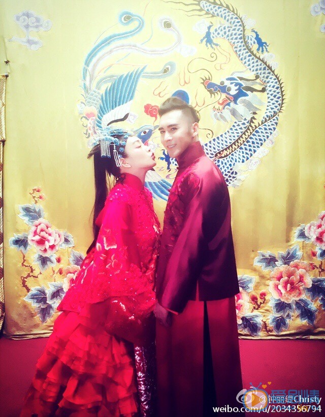 钟丽缇钟丽缇张伦硕婚纱照 钟丽缇高清写真_钟丽缇高清剧照