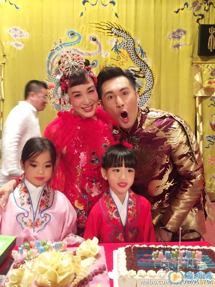钟丽缇家人合照写真 钟丽缇高清写真_钟丽缇高清剧照
