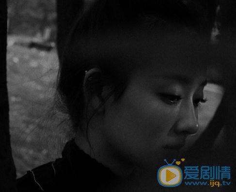 孙佳雨黑色写真 孙佳雨高清写真_孙佳雨高清剧照