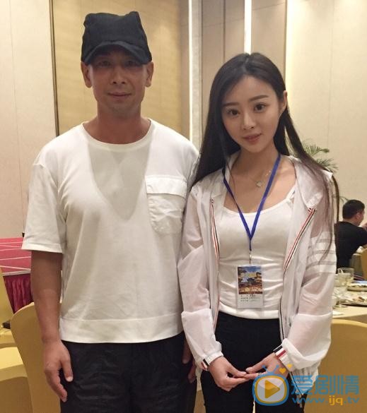 虞鑫蕾与人合照 虞鑫蕾高清写真_虞鑫蕾高清剧照