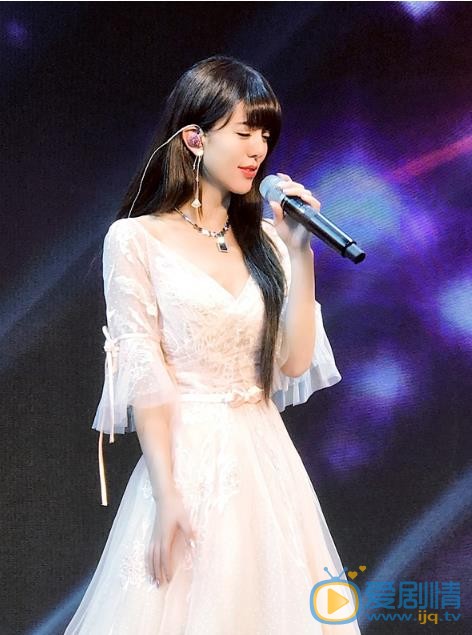 阿兰节目演出照 阿兰节目演出照
