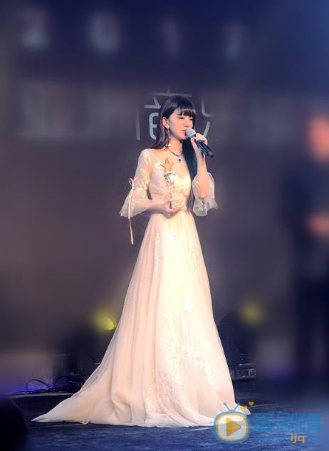 阿兰节目演出照 阿兰高清写真_阿兰高清剧照