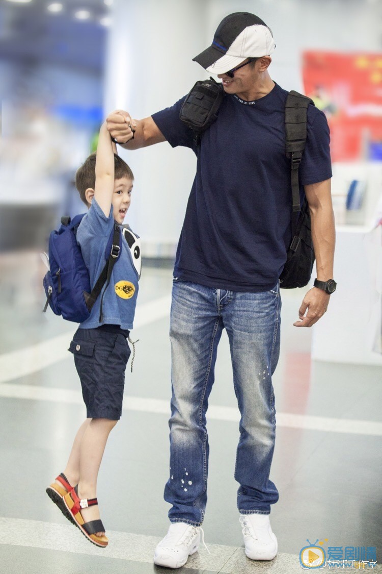 杜江街拍照写真 杜江高清写真_杜江高清剧照